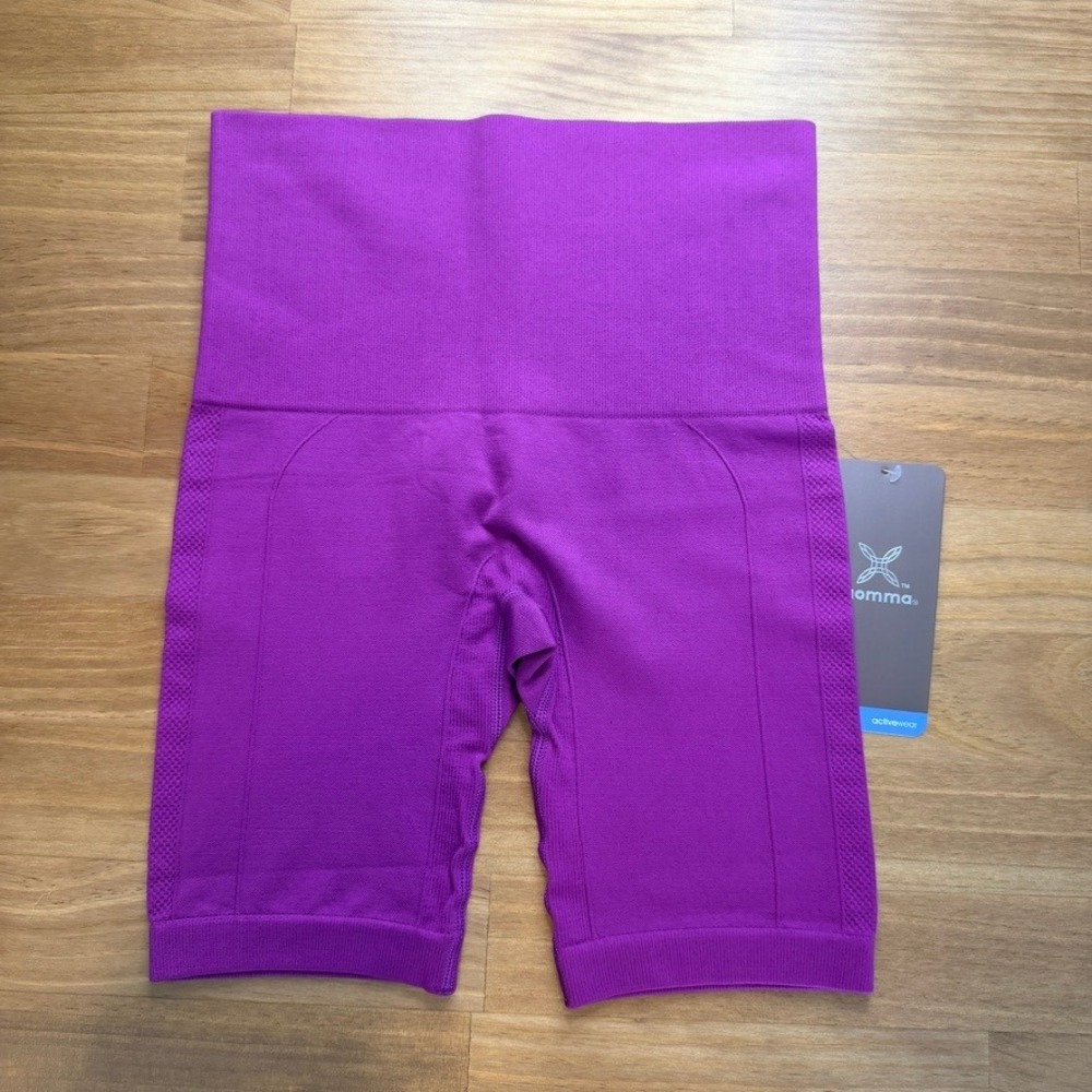 NEW Homma Seamless High Waist Biker Shorts Purple Small NWT